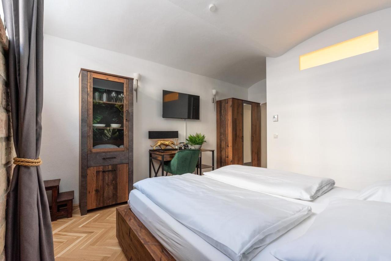 Apartment Edles Souterrain In Zentrumsnahe *